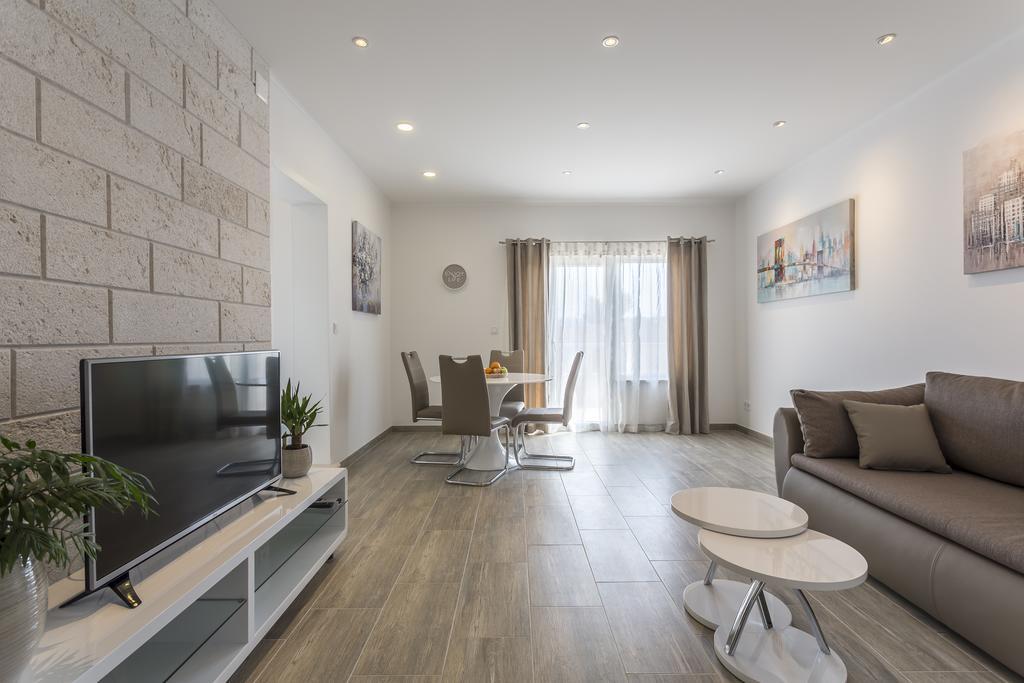 Apartments Biserka Bol Eksteriør billede